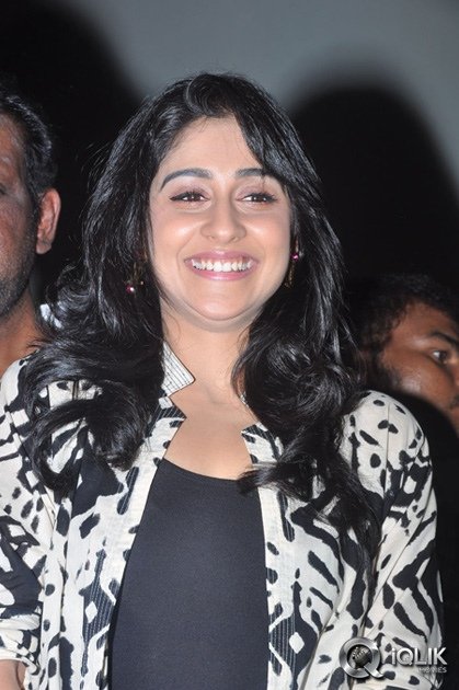 Pilla-Nuvvu-Leni-Jeevitham-Movie-Team-Visits-Viswanath-Theatre